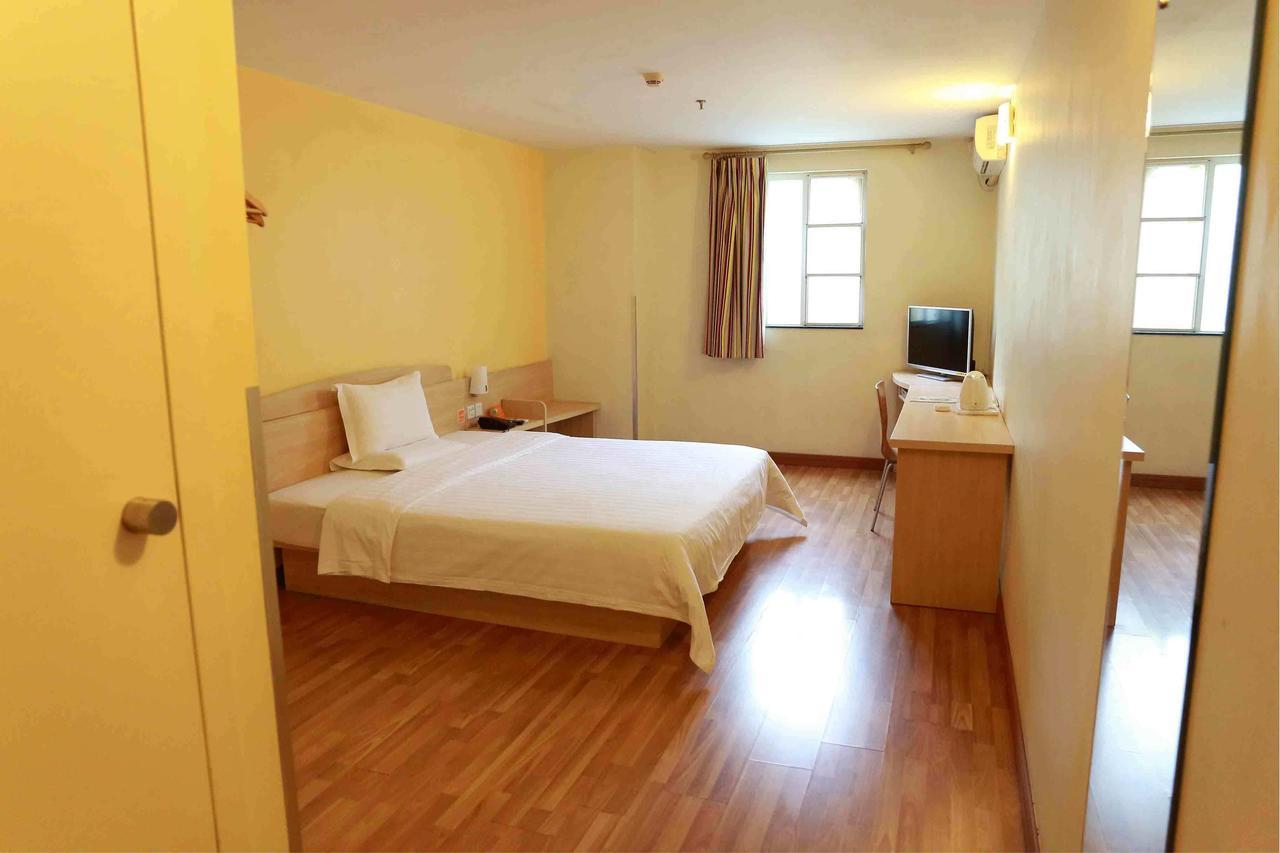 7Days Inn Xianning Hot Spring Pedestrian Street Shopping Park Екстериор снимка