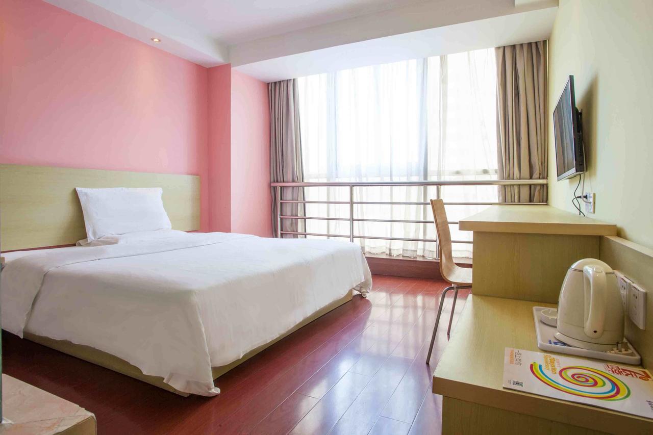 7Days Inn Xianning Hot Spring Pedestrian Street Shopping Park Екстериор снимка